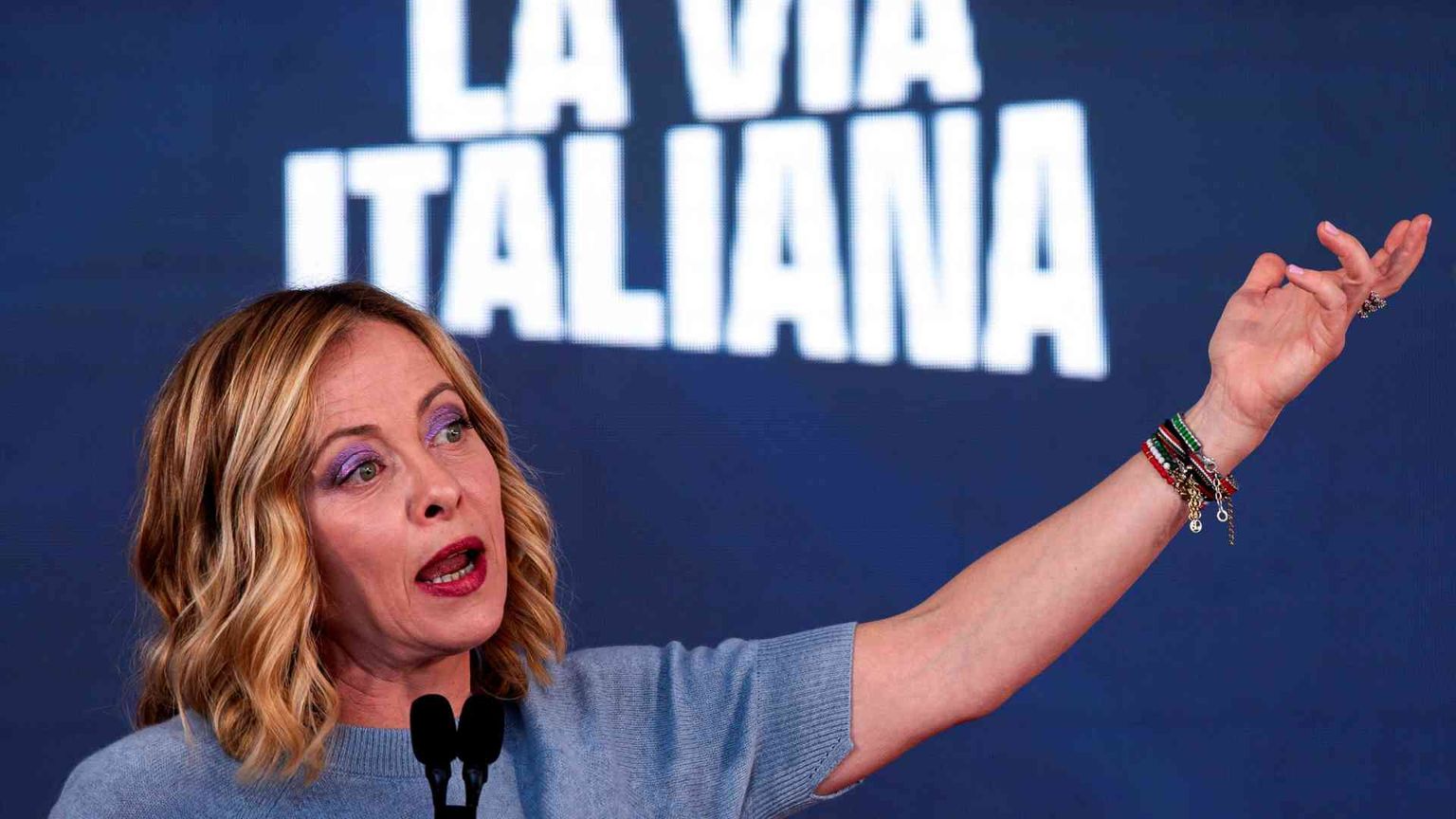 Meloni a testa bassa contro Schlein e Prodi. E agli alleati: «Basta egoismi»