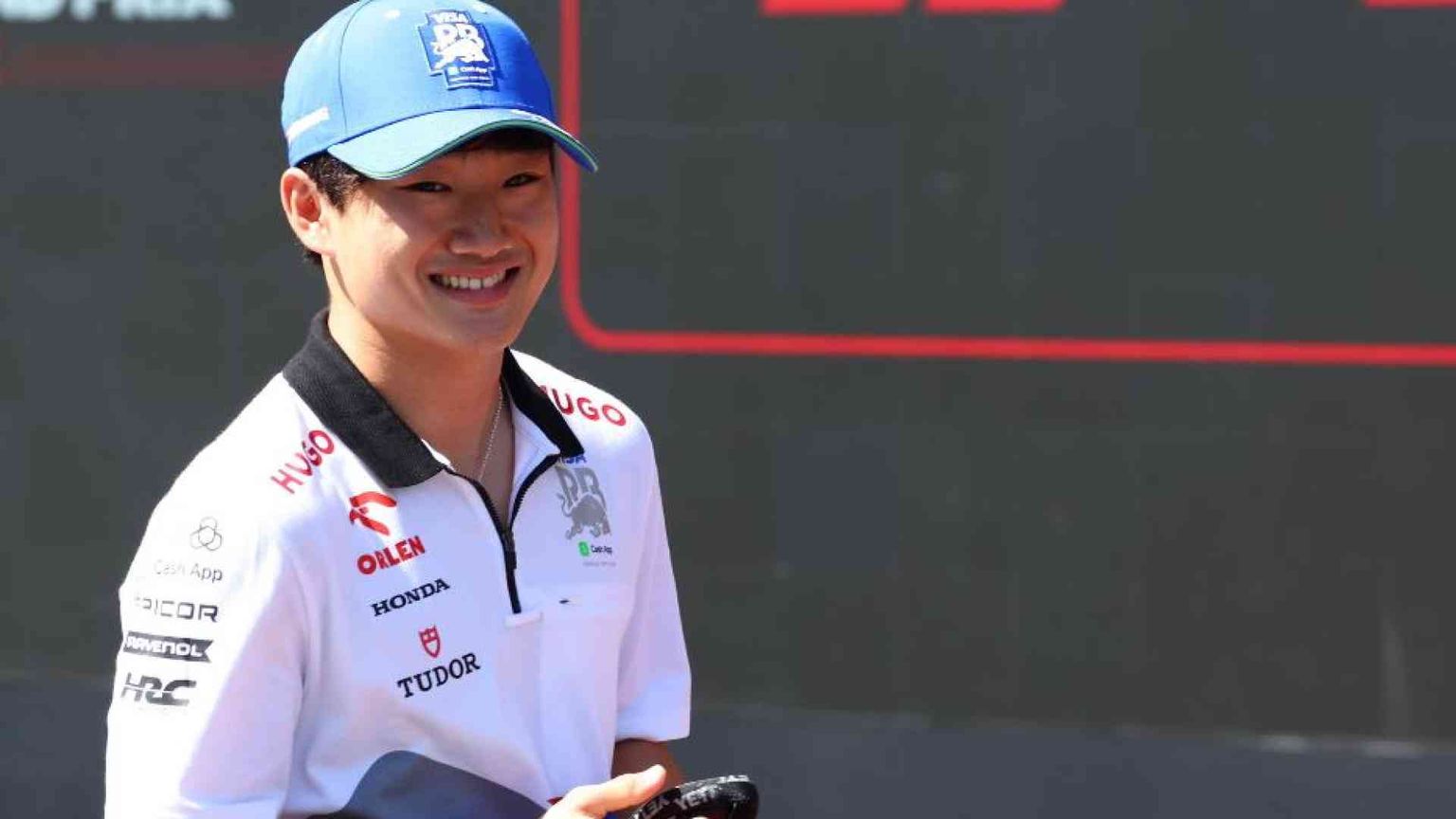 Il pilota di Formula 1 Tsunoda: «Io, nel fango con gli alluvionati»