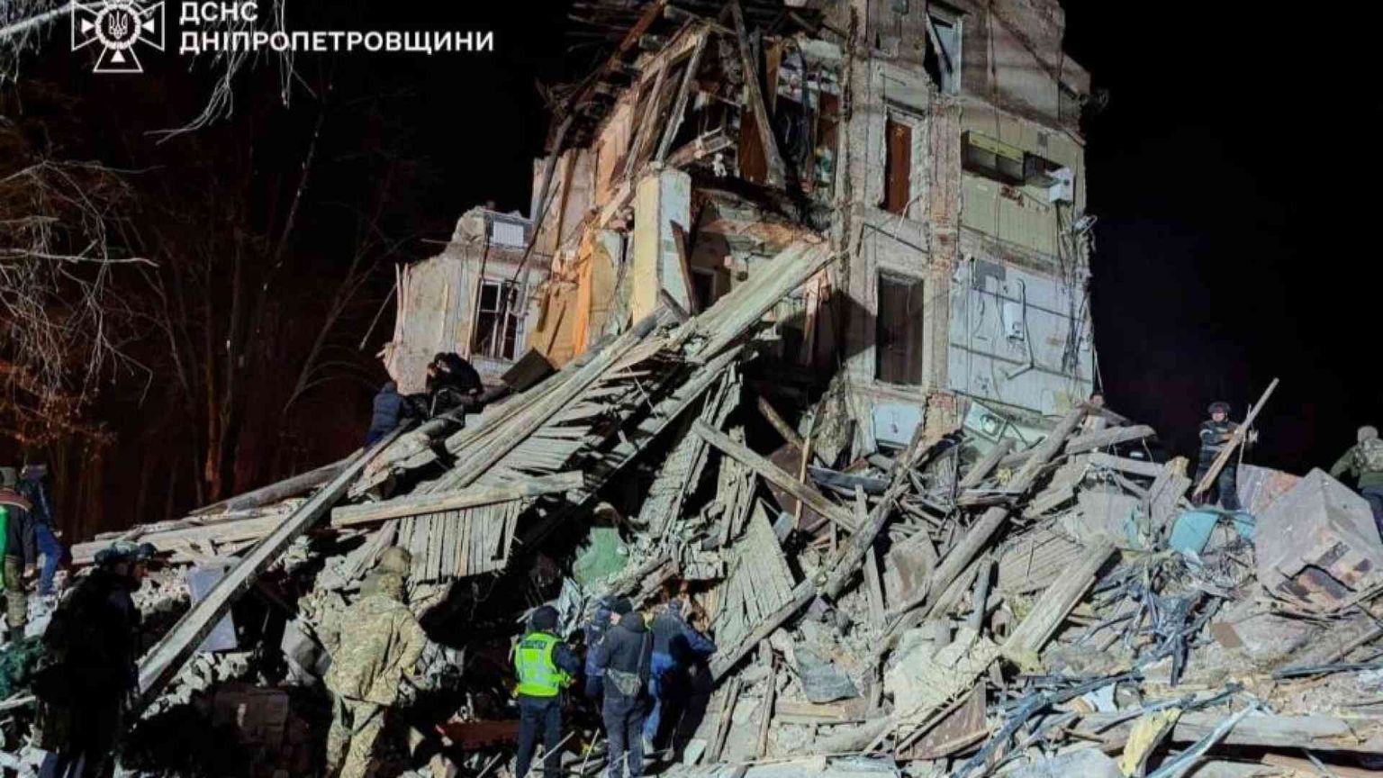 Natale sotto i missili russi. Colpita Kharkiv dov'erano Krajewski e il nunzio