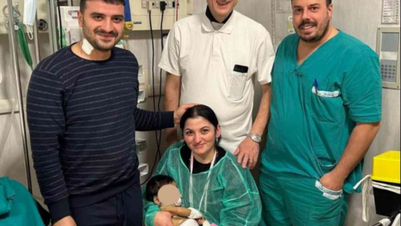 Bimba di 11 mesi rischia la vita: il papà le dona parte del fegato