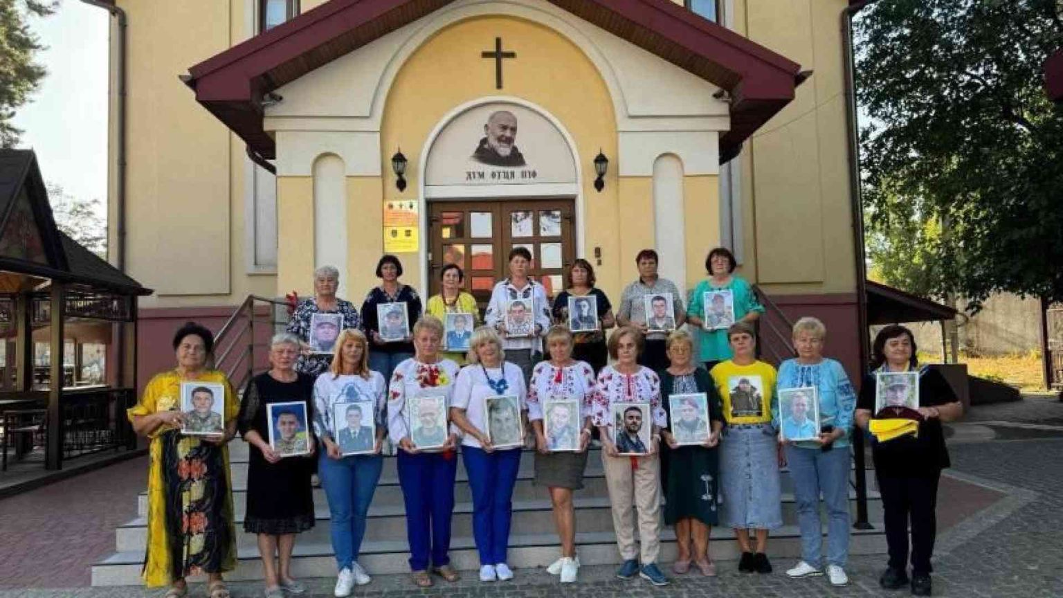 Il dolore e la speranza delle madri che hanno perso i loro figli in guerra