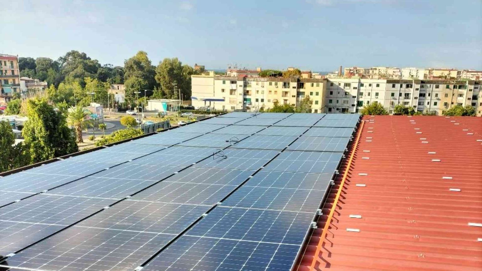 Una parrocchia alla periferia di Napoli produrrà energia verde per i poveri