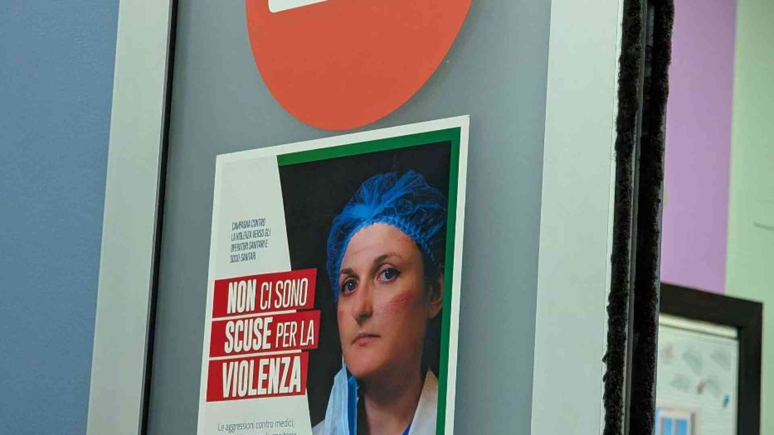SOS aggressioni a medici e infermieri. Violenze cresciute del 40% in 5 anni