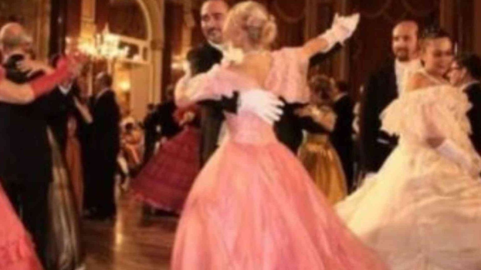 Il gran ballo che fa parlare Roma col resto del mondo (e la Russia)