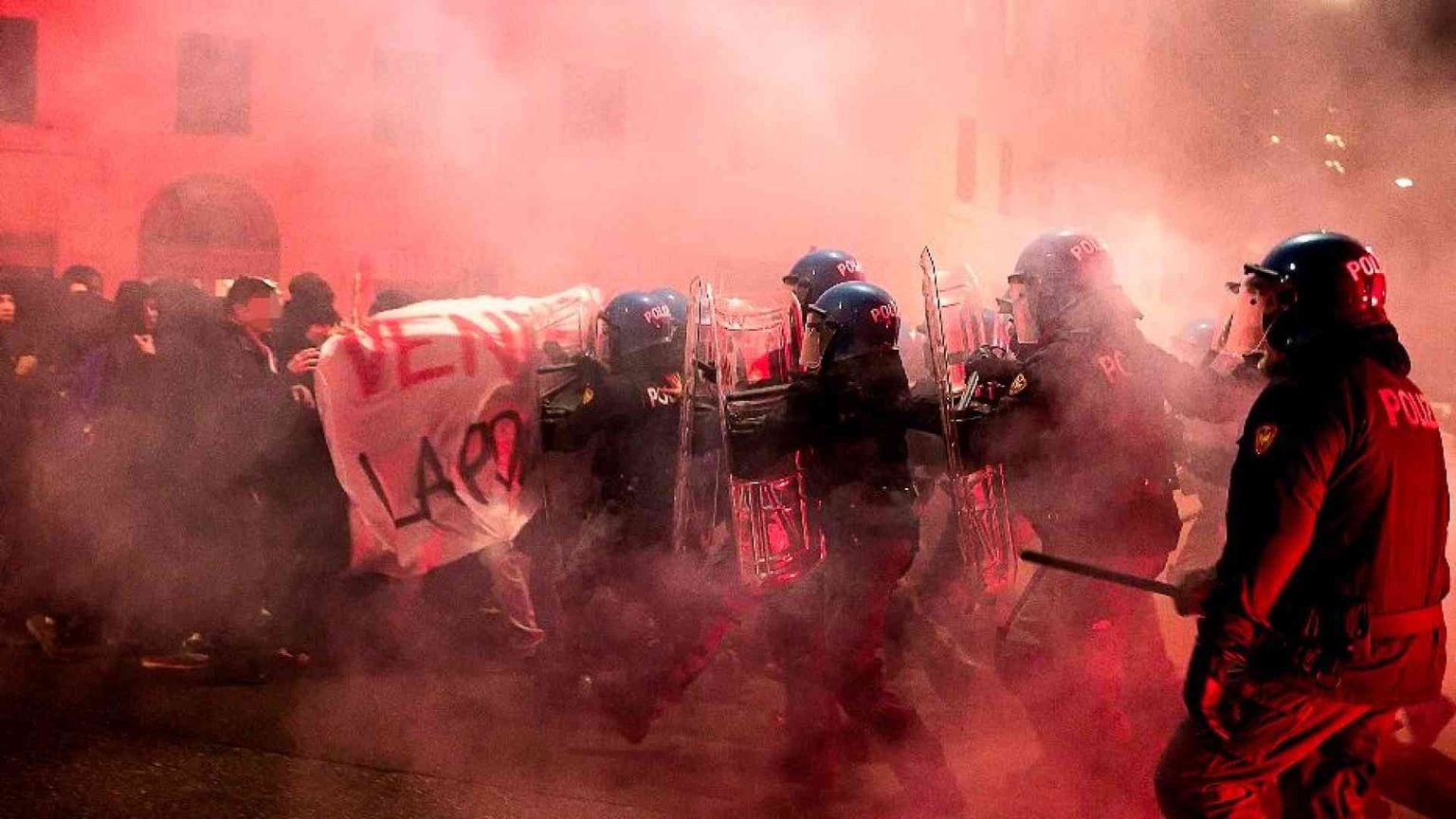 Ramy, scontri tra manifestanti e polizia a Roma