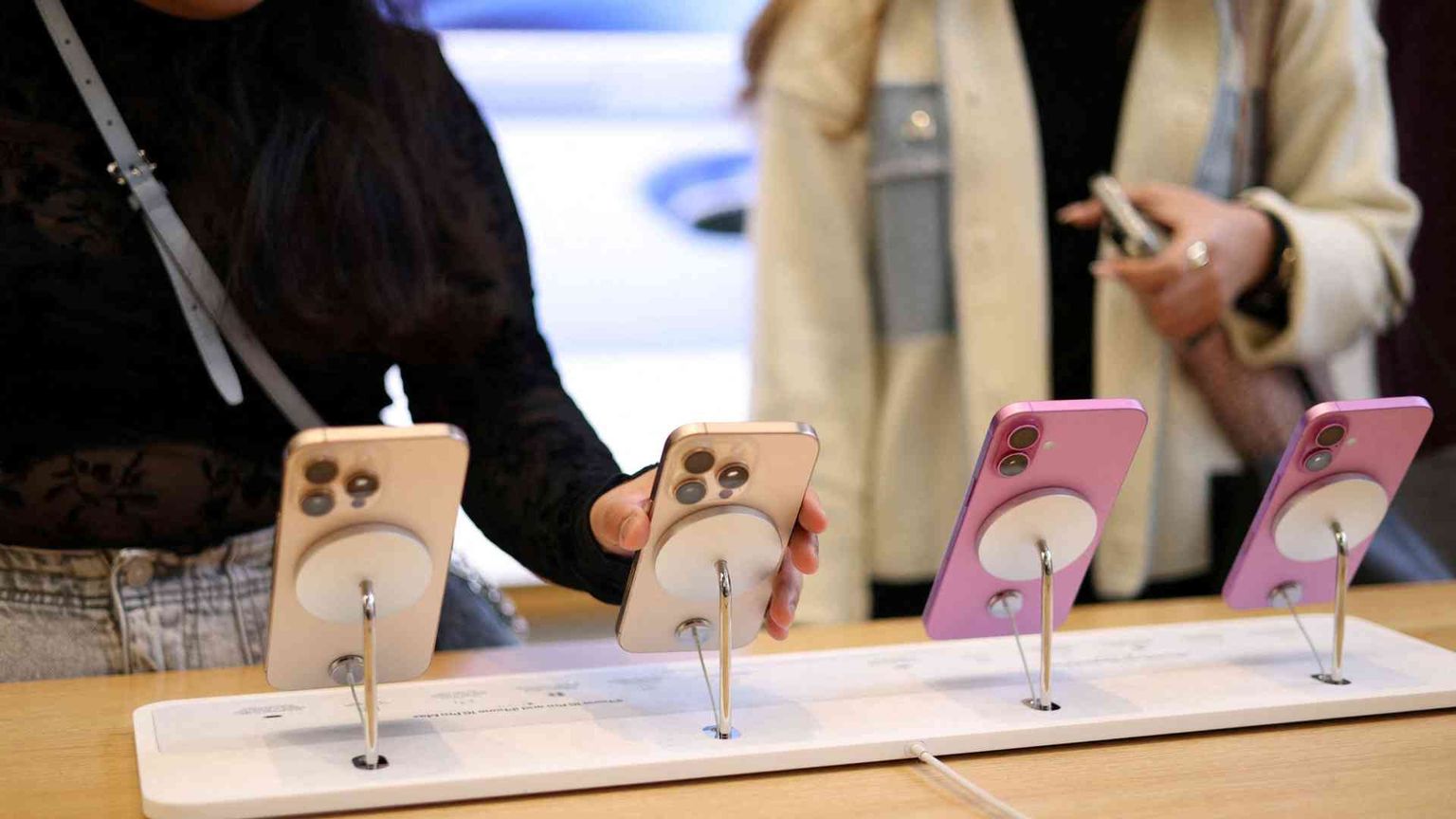 L’Indonesia contro Apple: è stop agli iPhone16