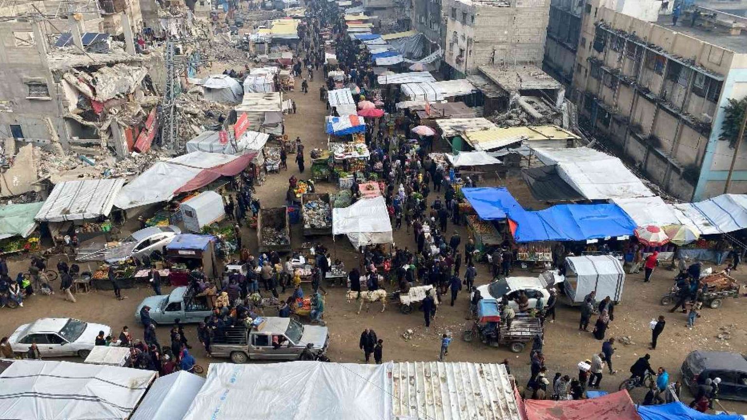 Israele, ministro minaccia di lasciare. 81 morti nei nuovi raid