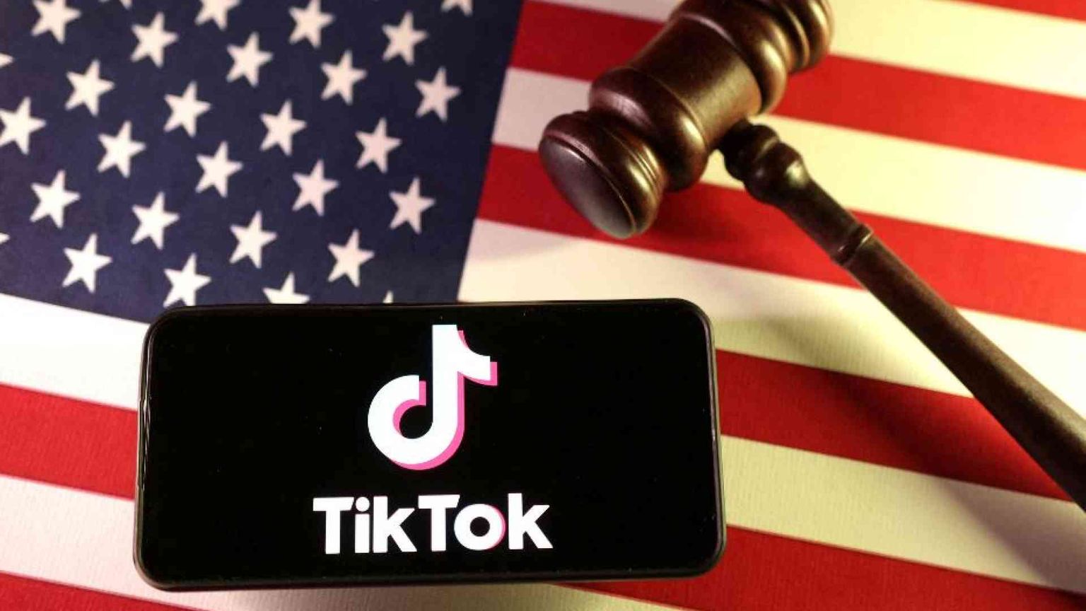 La Corte Suprema conferma la messa al bando di TikTok, ma lunedì deciderà Trump
