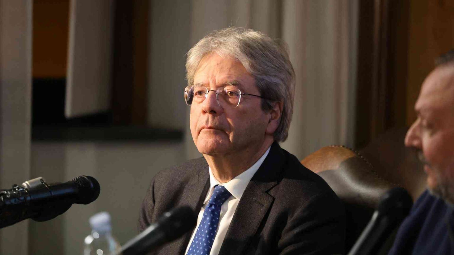 Gentiloni: «È una bellissima giornata. Unire i riformisti, io non cerco ruoli»