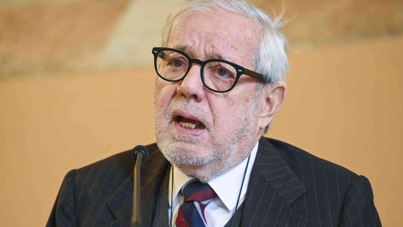 Flick: «Autonomia, legge da riscrivere. E il compito spetta al Parlamento»