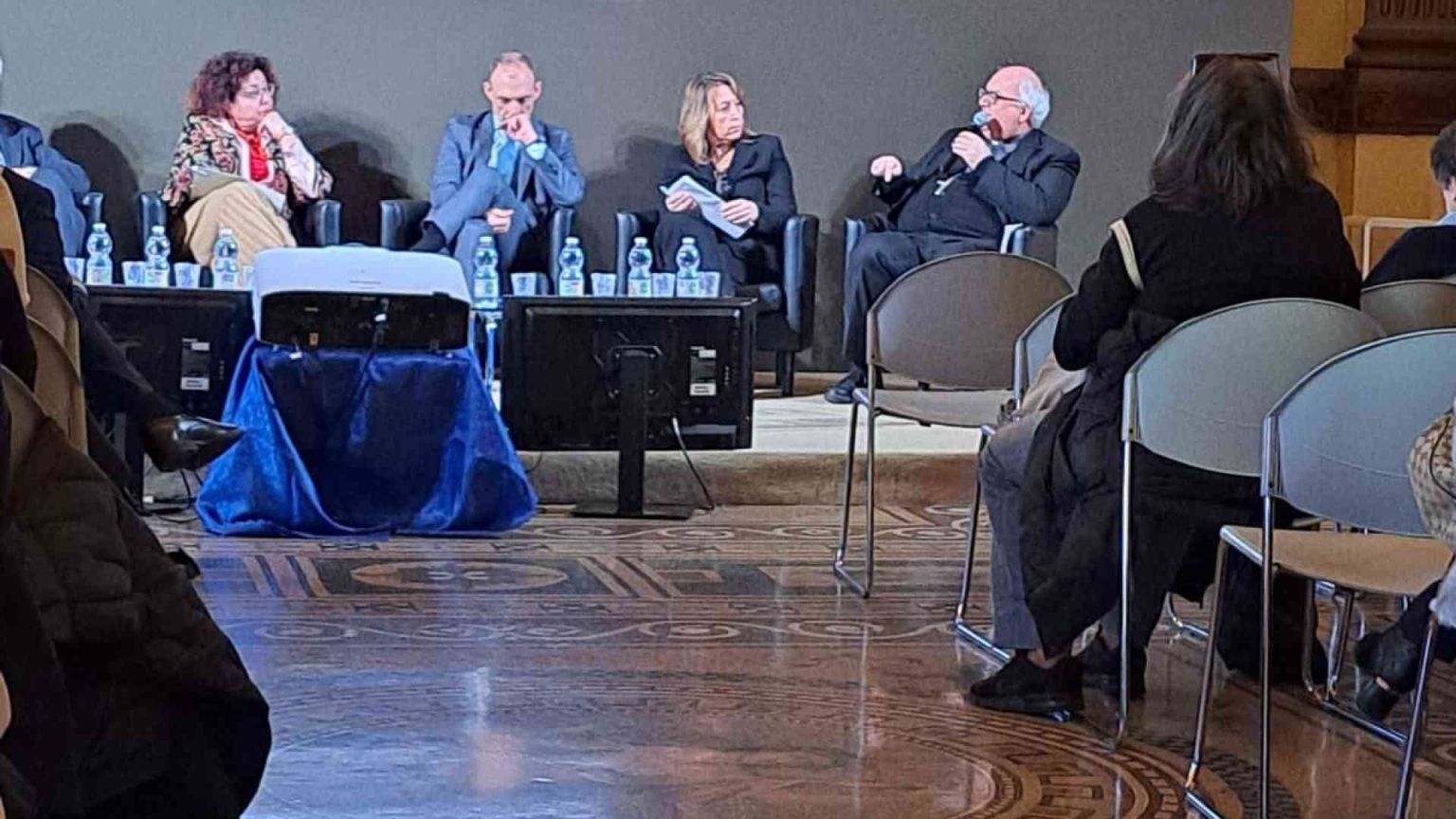 Perché l'emigrazione dall'Italia è una minaccia per le pensioni del futuro