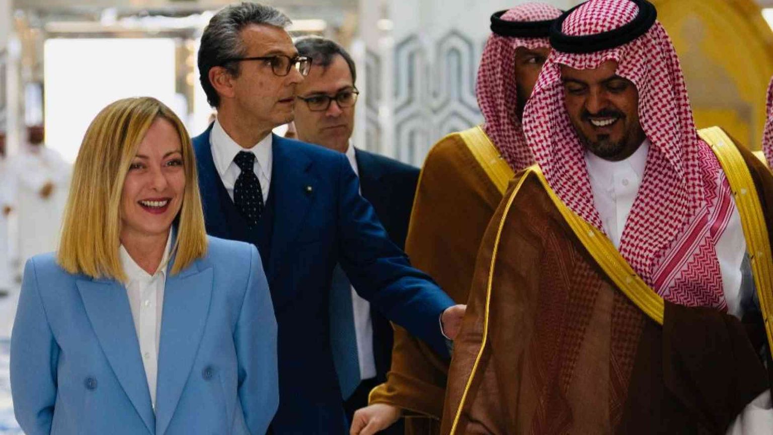 Meloni in Arabia Saudita: «Dimissioni? Santanchè deve fare una valutazione»