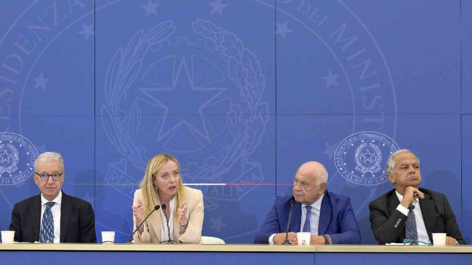 Il caso Almasri paralizza le Camere