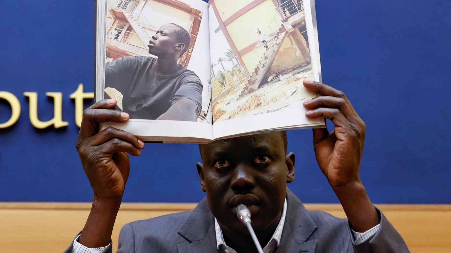 «Noi siamo le vittime di Almasri. Questi sono i suoi crimini»