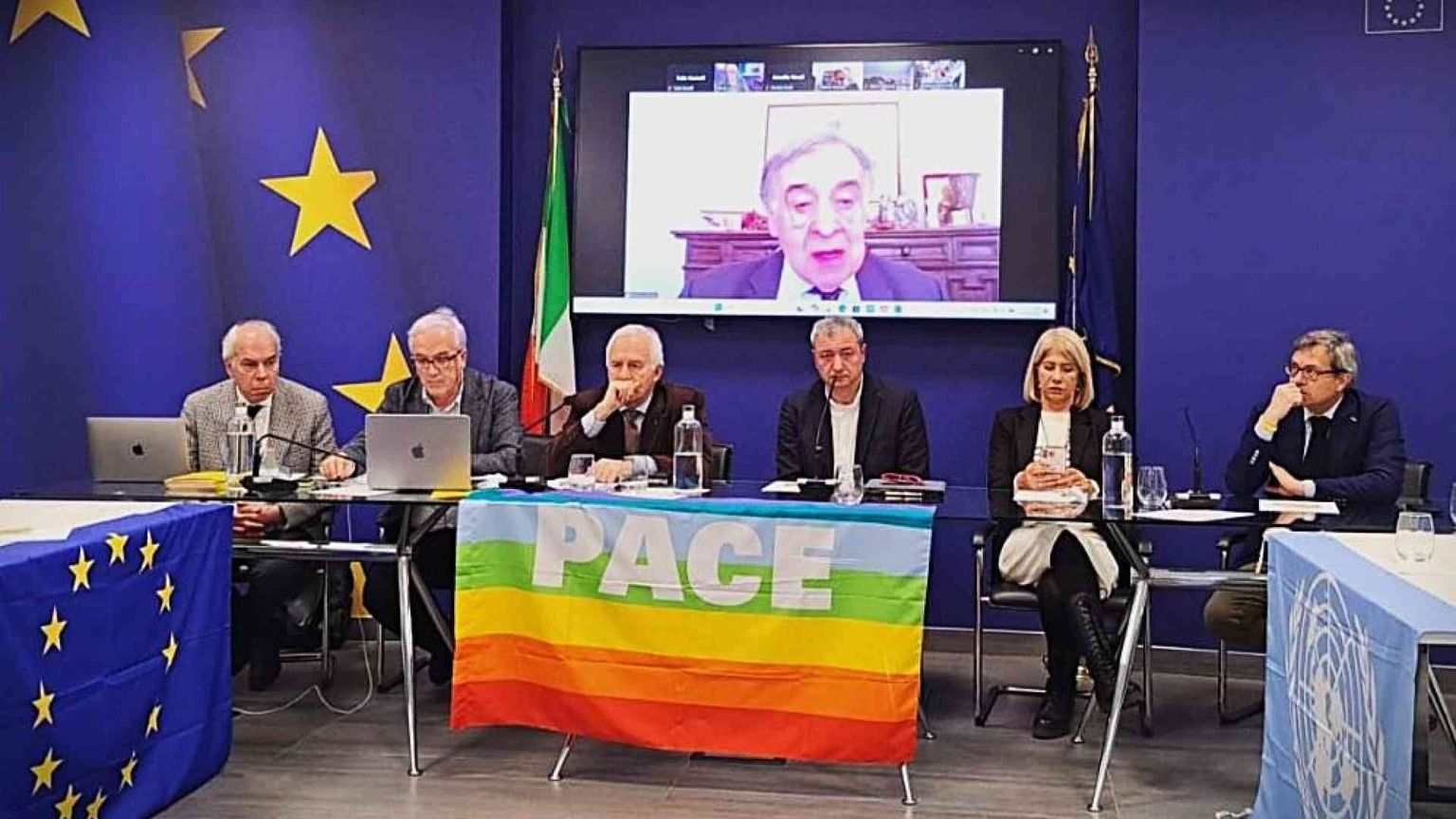 È nato l'Intergruppo per la pace: «Non vogliamo un'Europa bellicista»