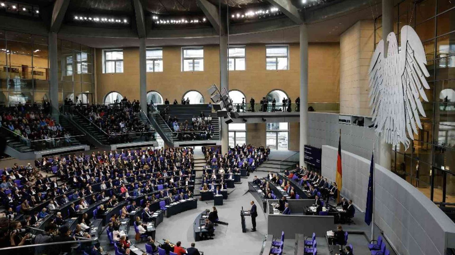 La legge anti-migranti bocciata, la Cdu in pezzi: cosa succede in Germania