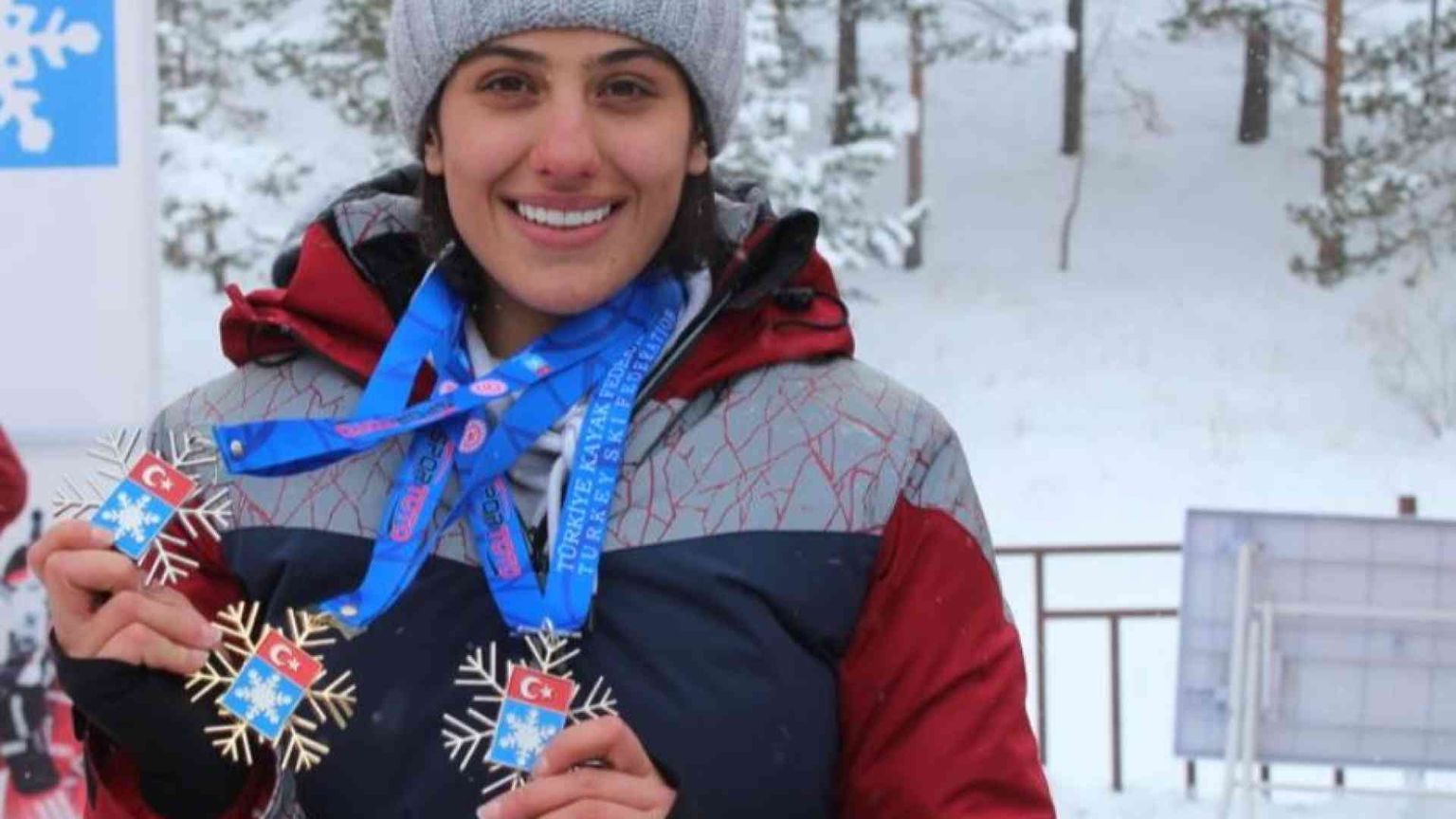 Atefeh Ahmadi: «Io, in fuga dall’Iran, voglio sciare ed essere libera»