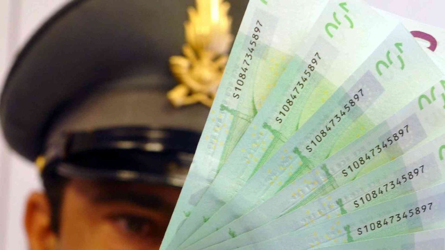 Corruzione, due passi indietro dell'Italia