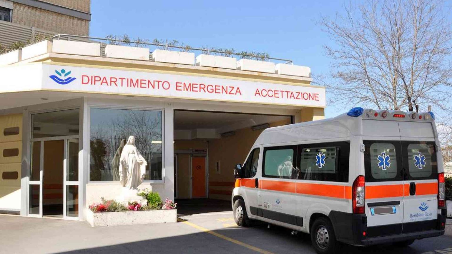 I bagagli sempre vicini, le paure: come stanno le bimbe arrivate da Gaza