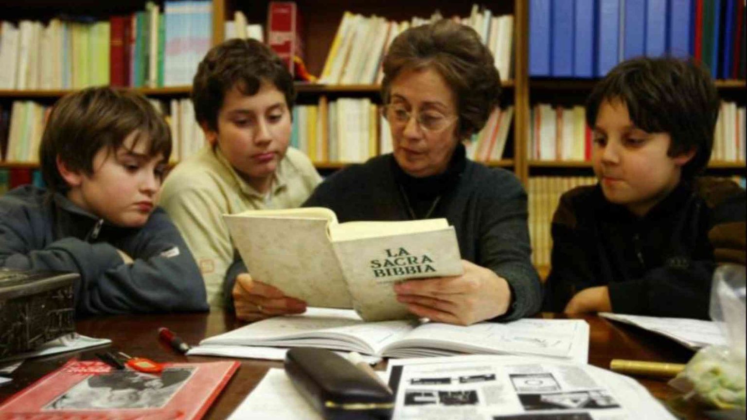 La Bibbia? Un fuoco sotto la cenere: più povera la società che lo lascia morire