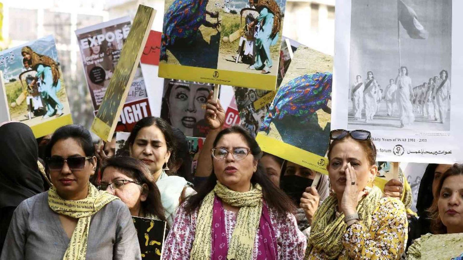 Coppia indiana uccide la colf 13enne: aveva rubato i cioccolatini