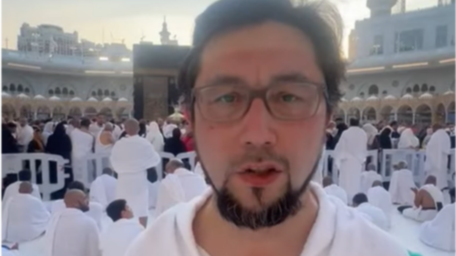 Anche dalla Mecca preghiera e vicinanza a papa Francesco