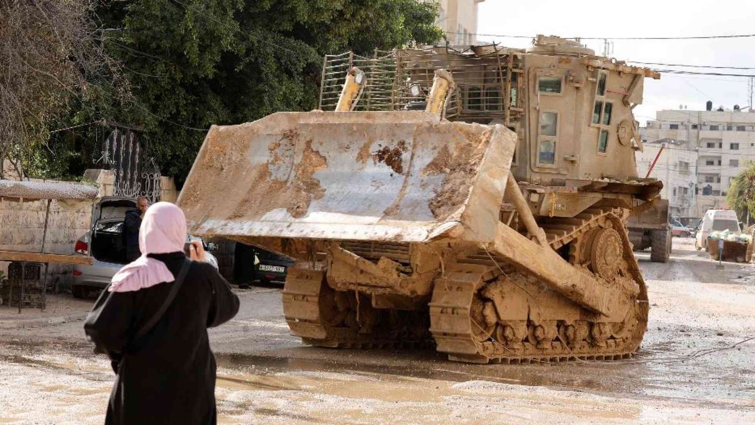 Israele manda tank e ruspe in Cisgiordania: «Contro i terroristi»