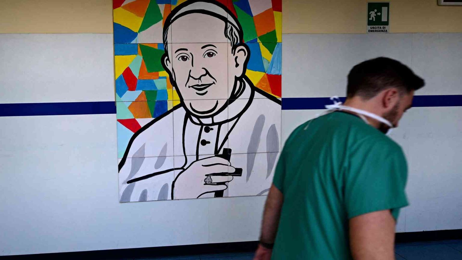 Per il Papa notte tranquilla. «Non ci sono state altre crisi»