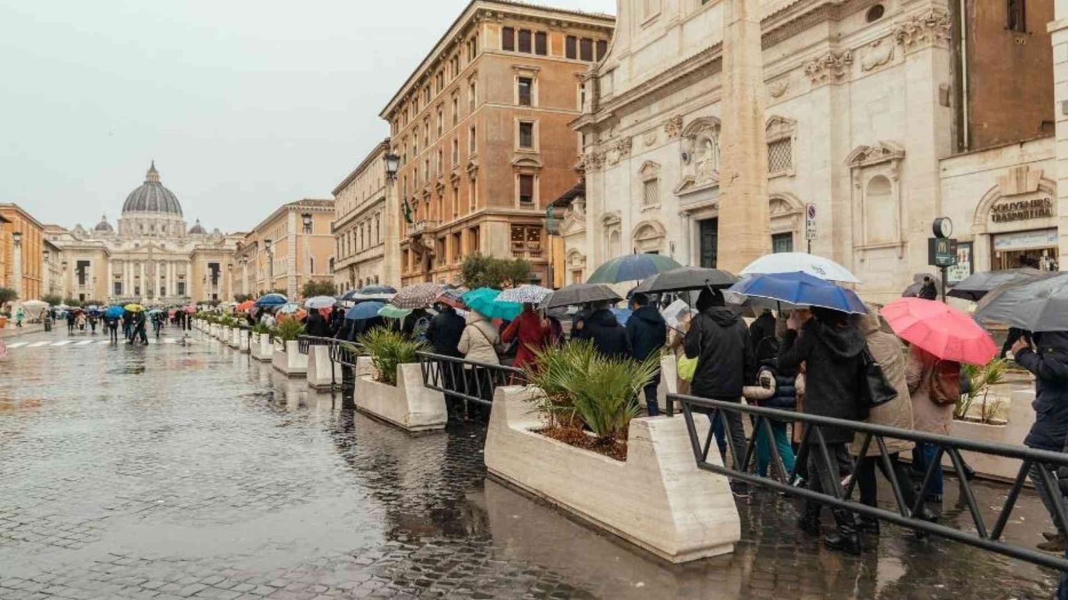 Il personale del Gemelli celebra il Giubileo, in preghiera per Francesco