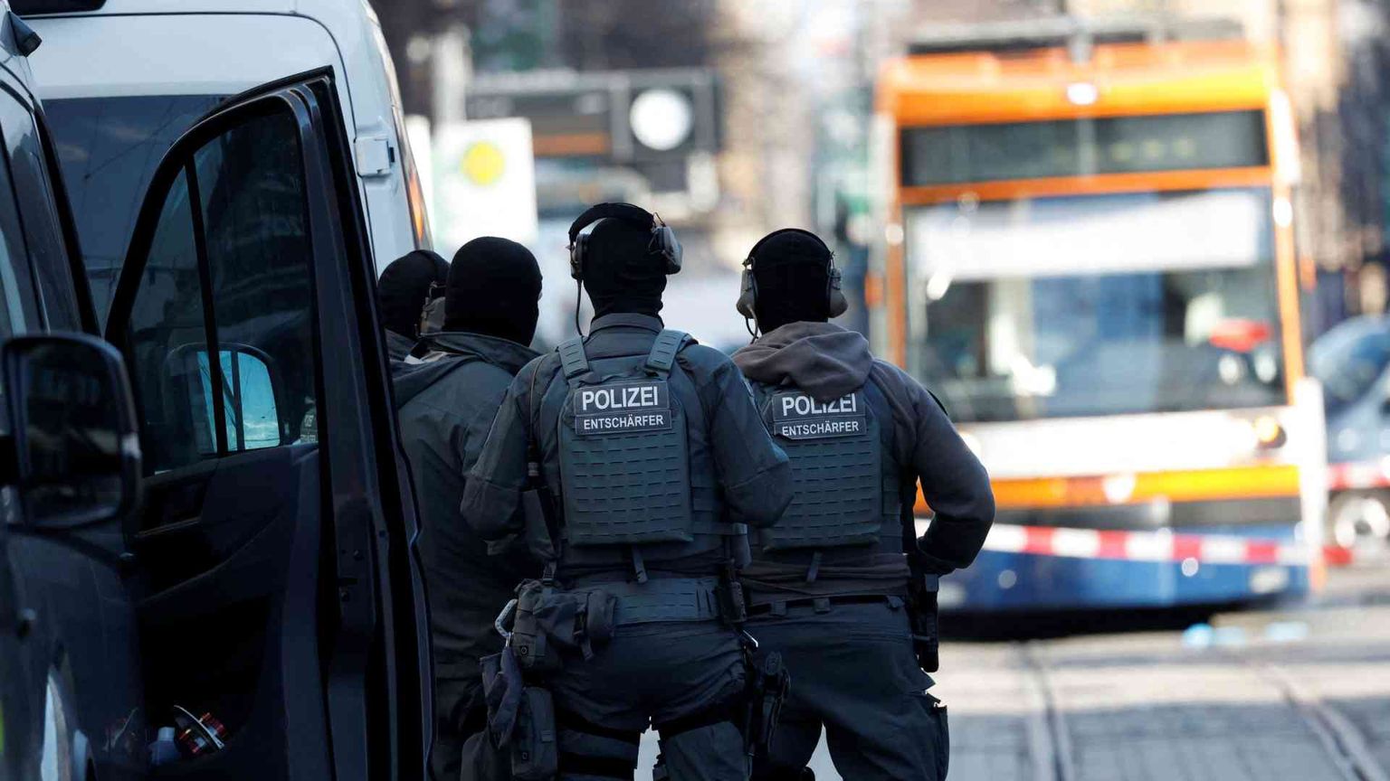 Auto sulla folla, 2 morti a Mannheim. Merz: ora basta, obiettivo sicurezza