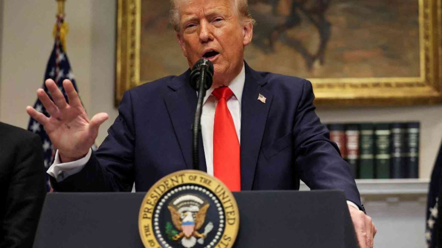 Trump sospende gli aiuti militari all'Ucraina