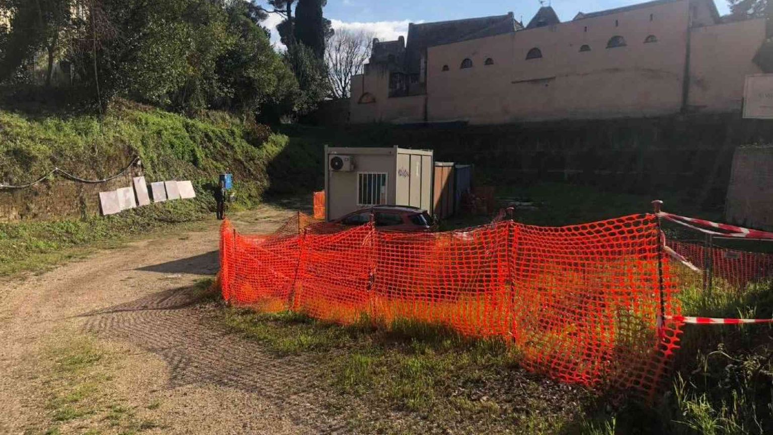 Scritte anti Israele (subito cancellate) nel cantiere del museo della Shoah