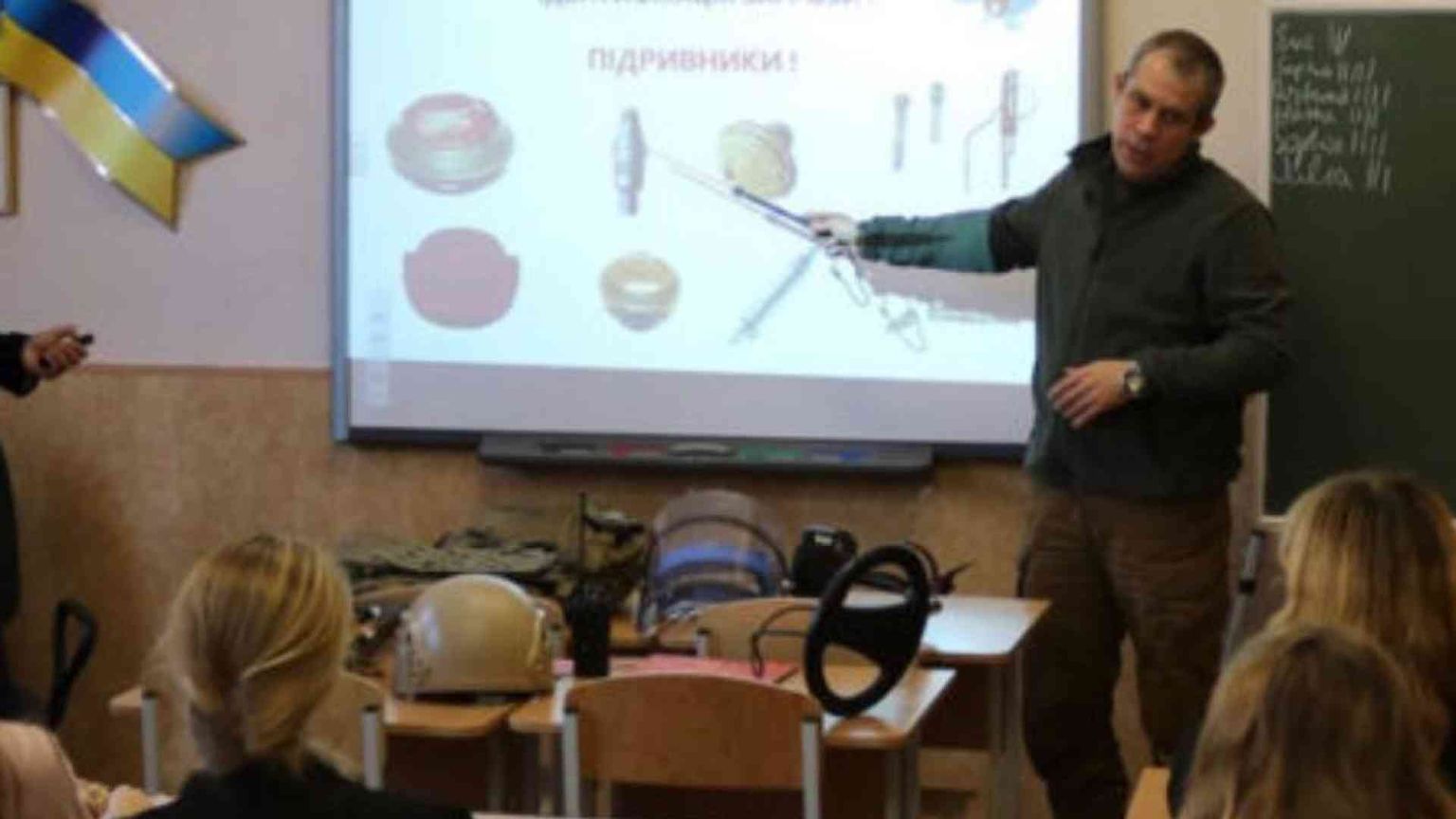 Dai mitra ai droni killer: la guerra va a scuola