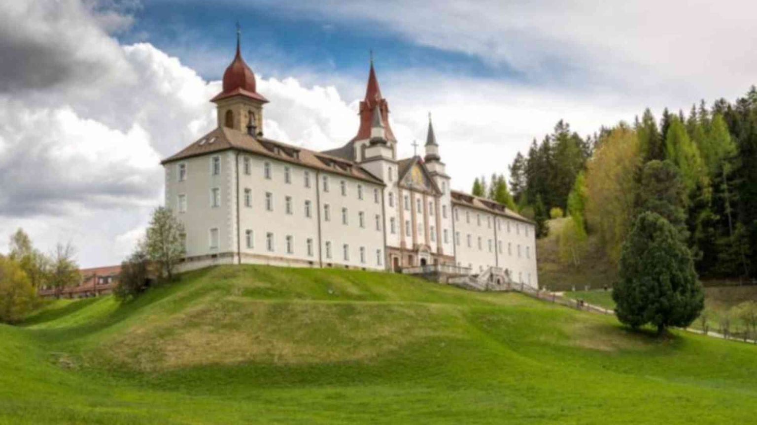 Fra eremi e santuari pellegrini di speranza col “Papa delle Dolomiti”
