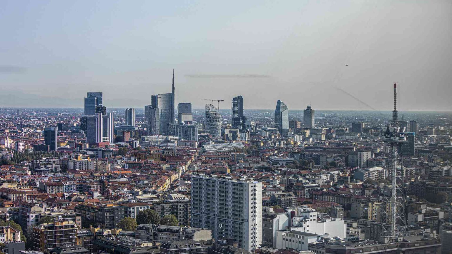 Il bluff della "rigenerazione" di Milano