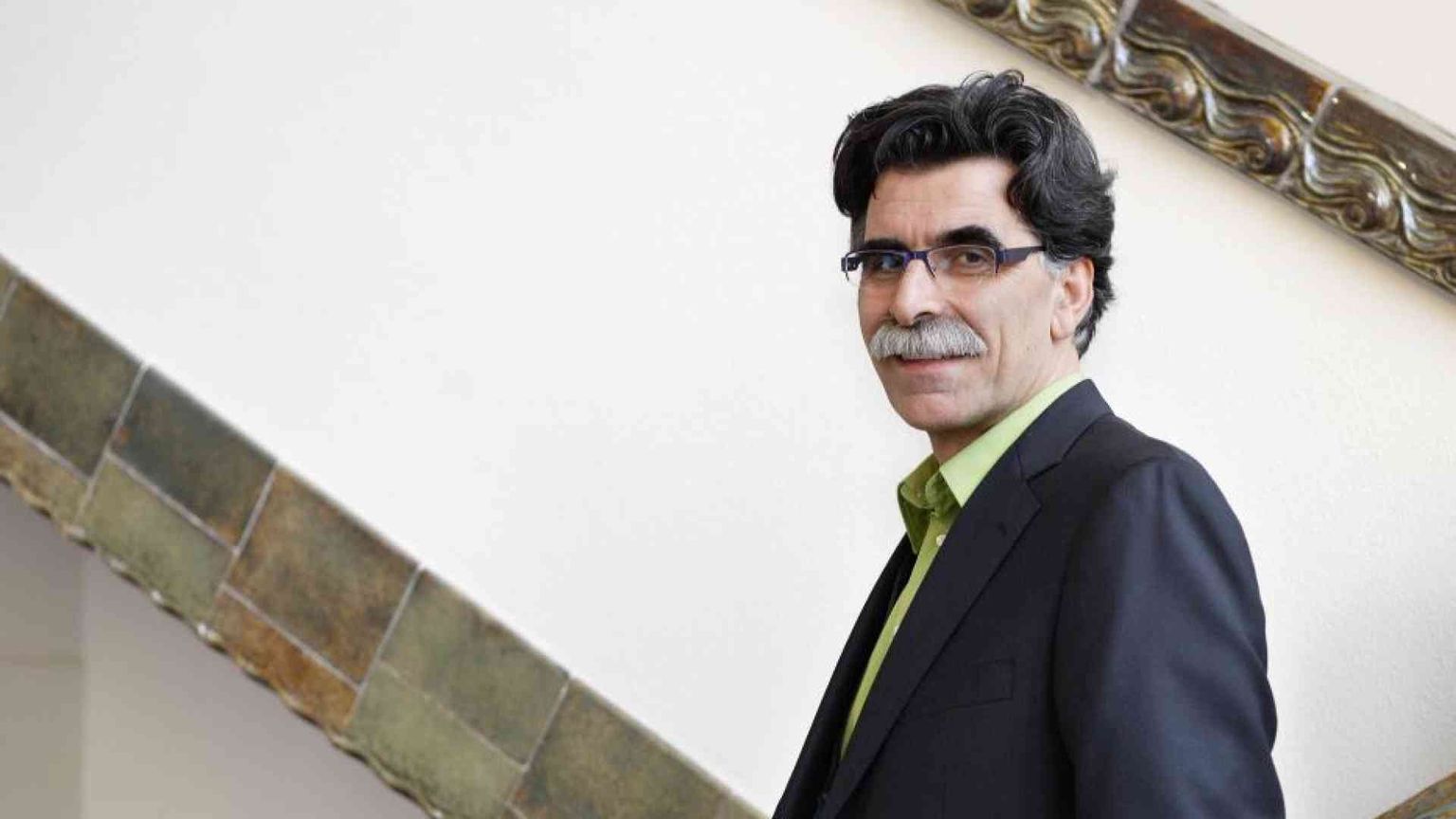 Kader Abdolah: «La mia casa è la lingua dei classici»