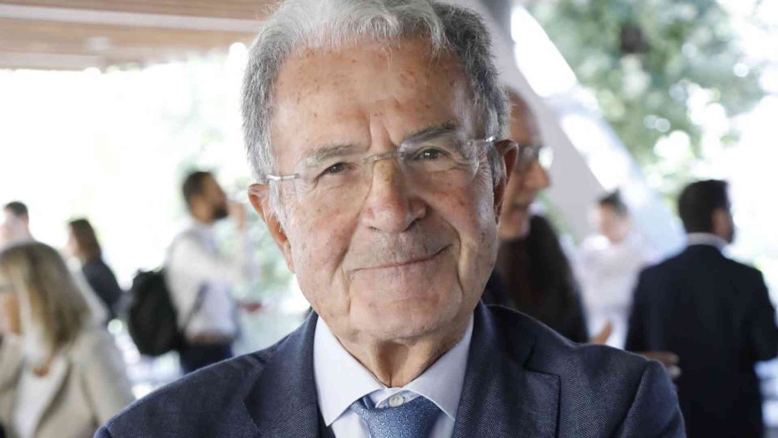 Prodi: «La tregua in Ucraina ci sarà, ma la difesa Ue serve»