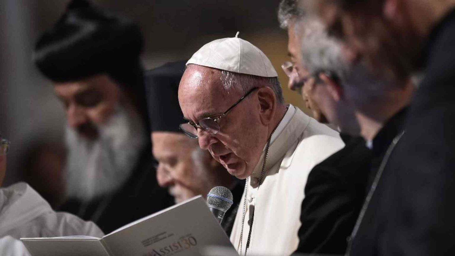 Papa Francesco dal Gemelli: «Disarmare le parole, le menti e la Terra»