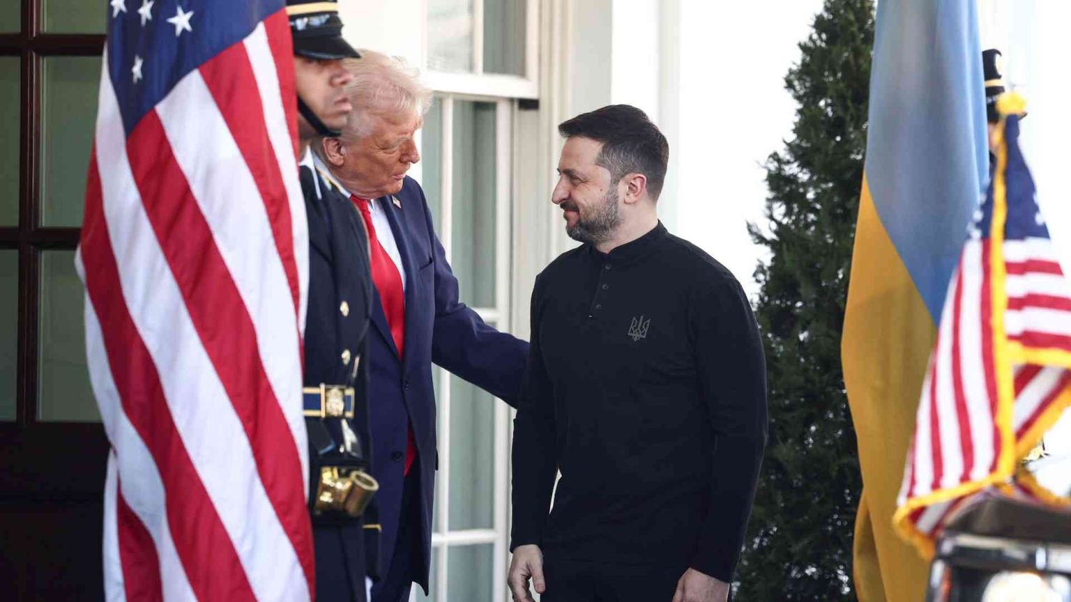 Raid sulle centrali, la tregua non c’è. Zelensky a Trump: pace quest’anno