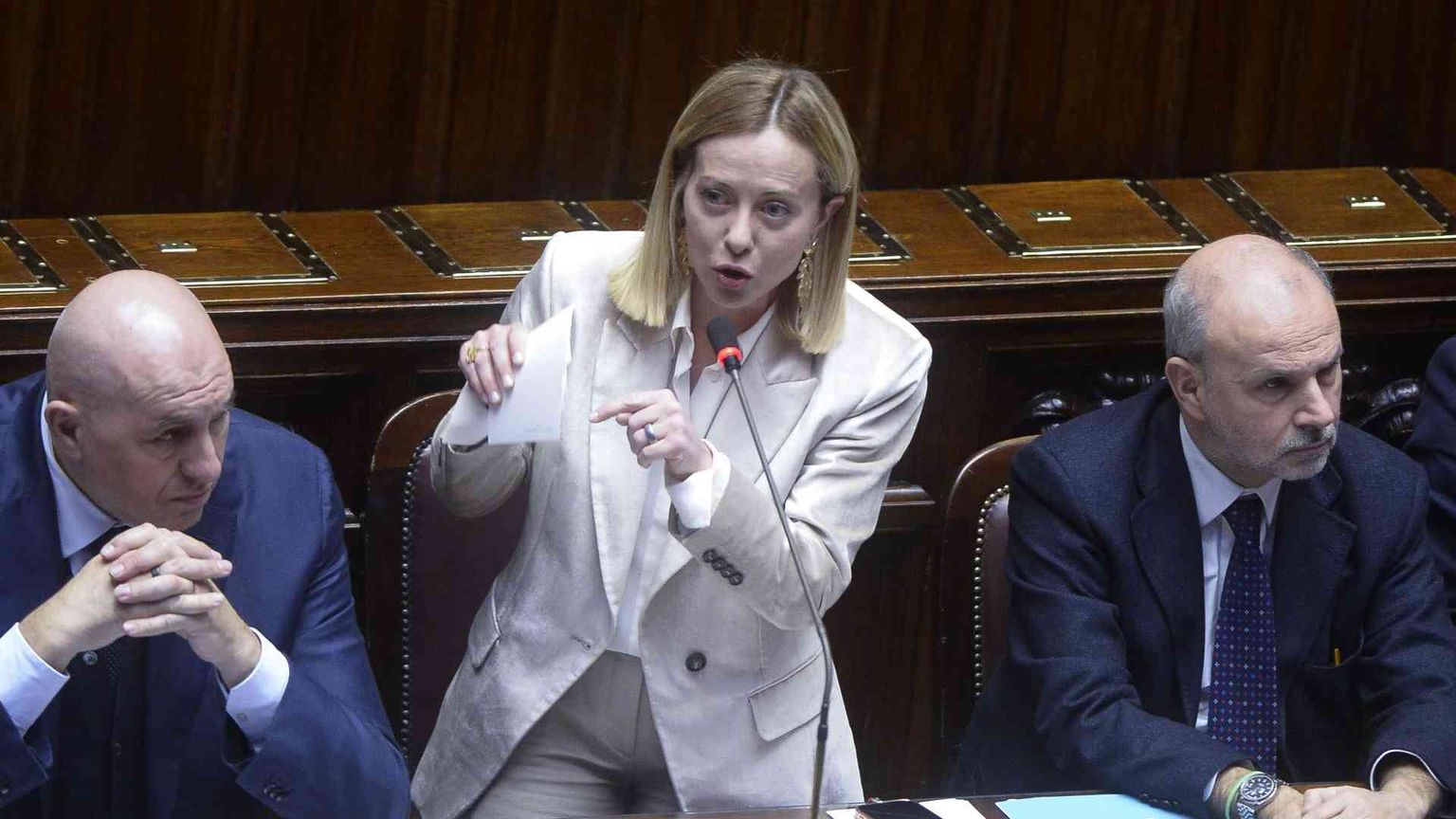 Meloni attacca il manifesto di Ventotene: bagarre in Aula. Benigni: furono eroi