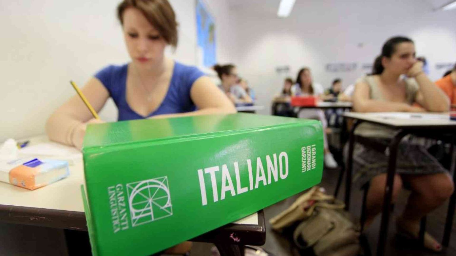 Il ministro: «No ad asterischi e schwa nelle comunicazioni scolastiche»