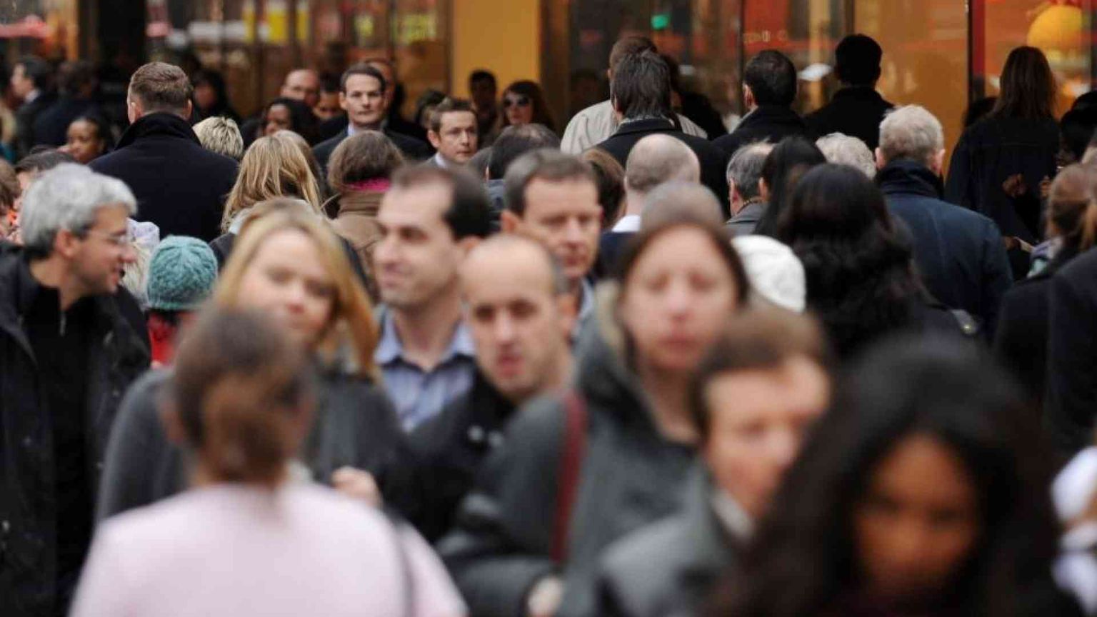 Neolingua e “bradisismo etico”: come cambia la nostra mentalità