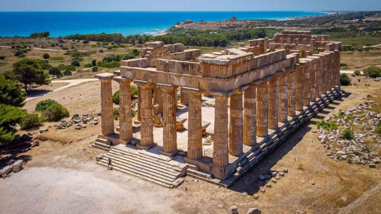 A Selinunte prima ci fu l'assedio, poi i cartaginesi sfondarono da nord