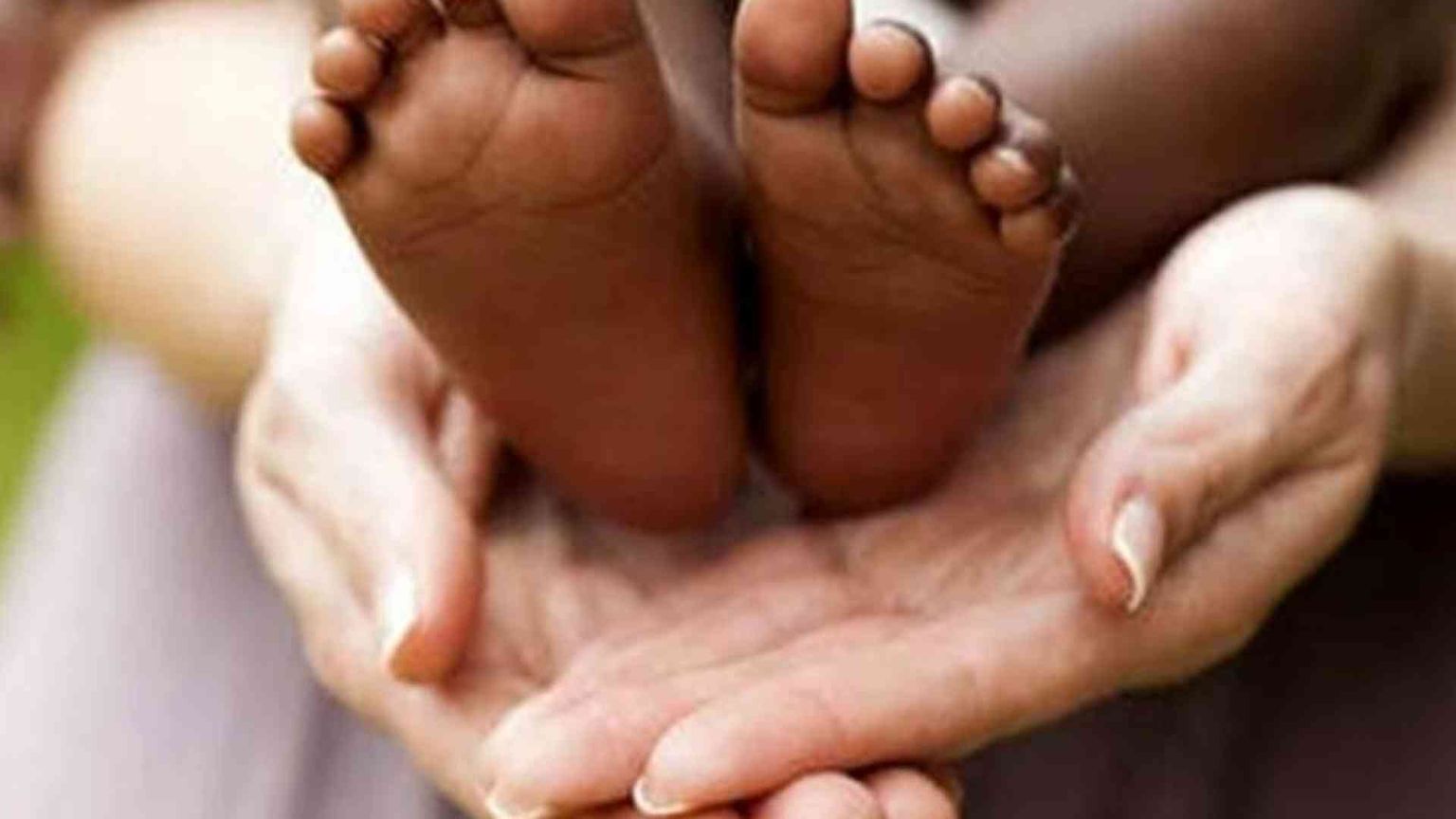 Le adozioni all'estero in crescita e l'apertura ai single: tutti i dubbi