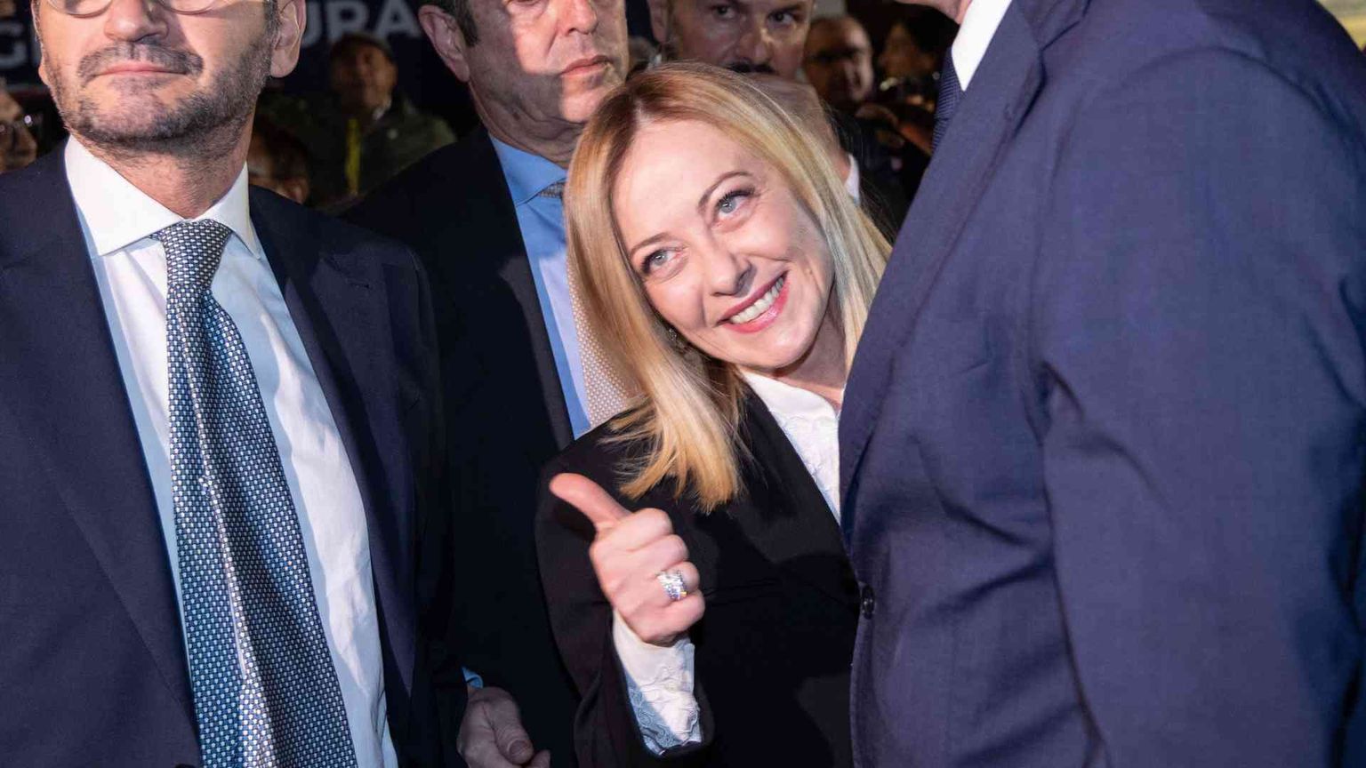 Il primato del governo Meloni: è al quinto posto per durata