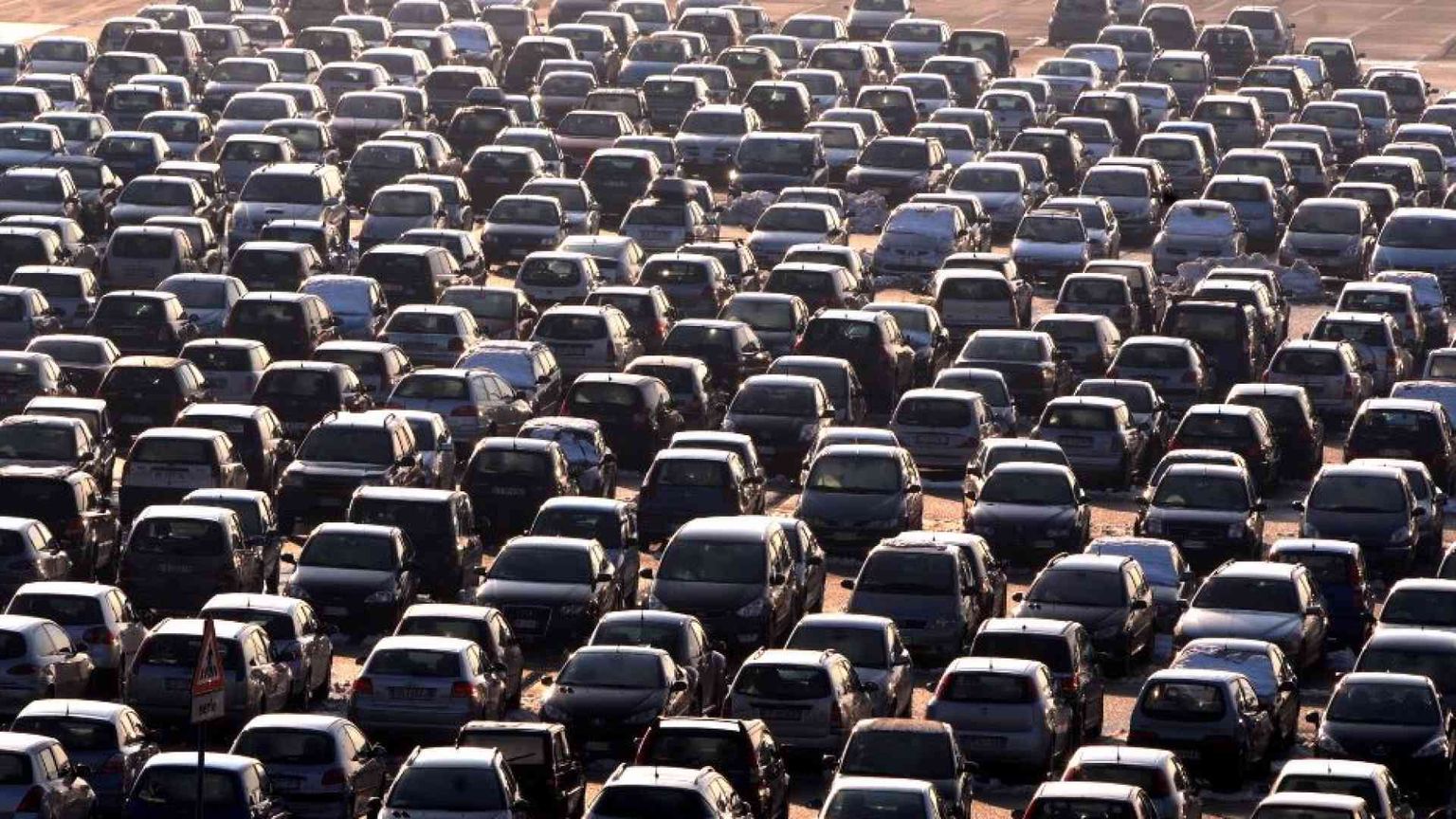 Dalle moto ai jeans, l’Europa prepara la lista dei suoi dazi anti-Trump