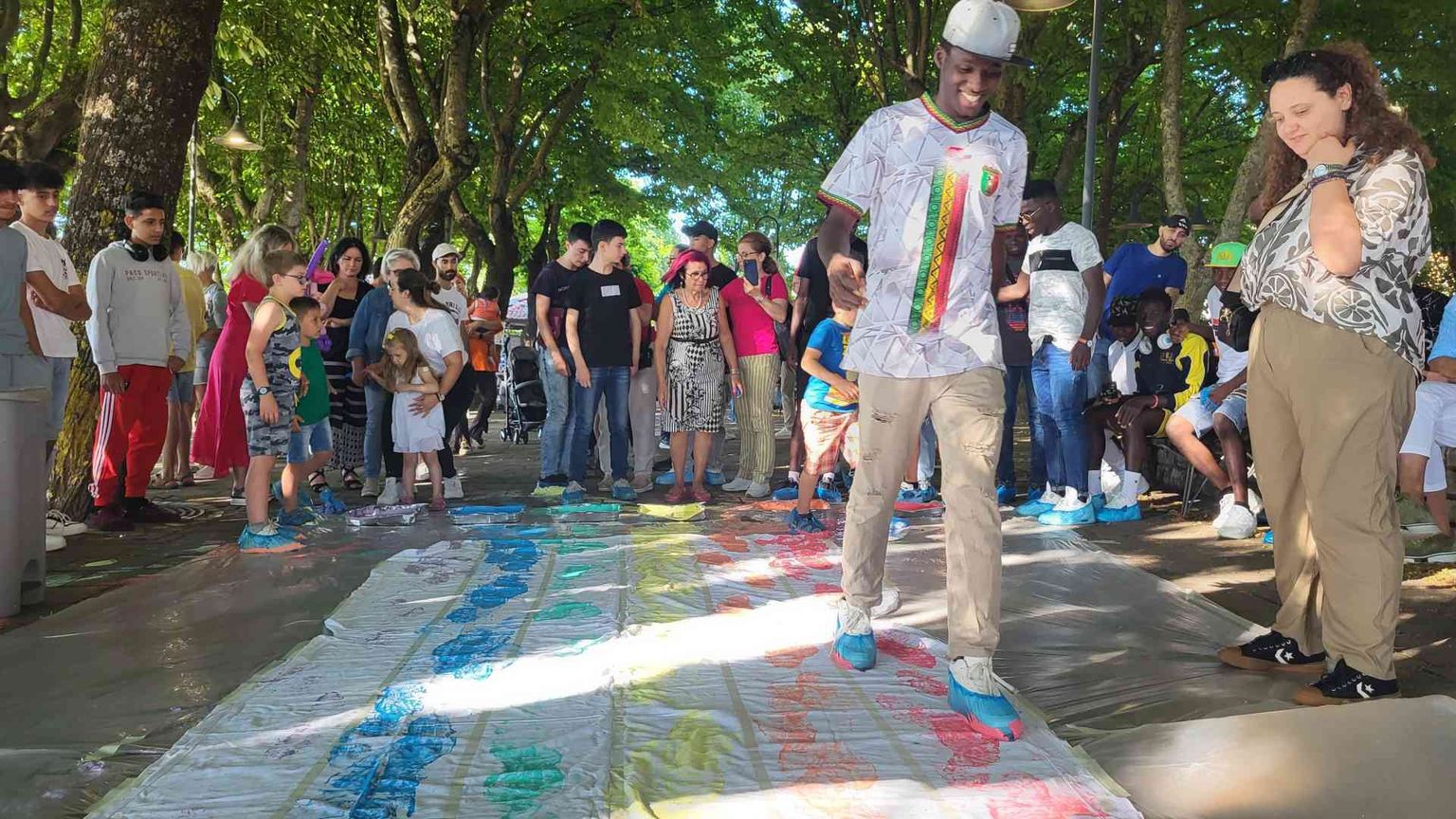 Nel borgo salvato dall'accoglienza ora tornano a nascere i bambini