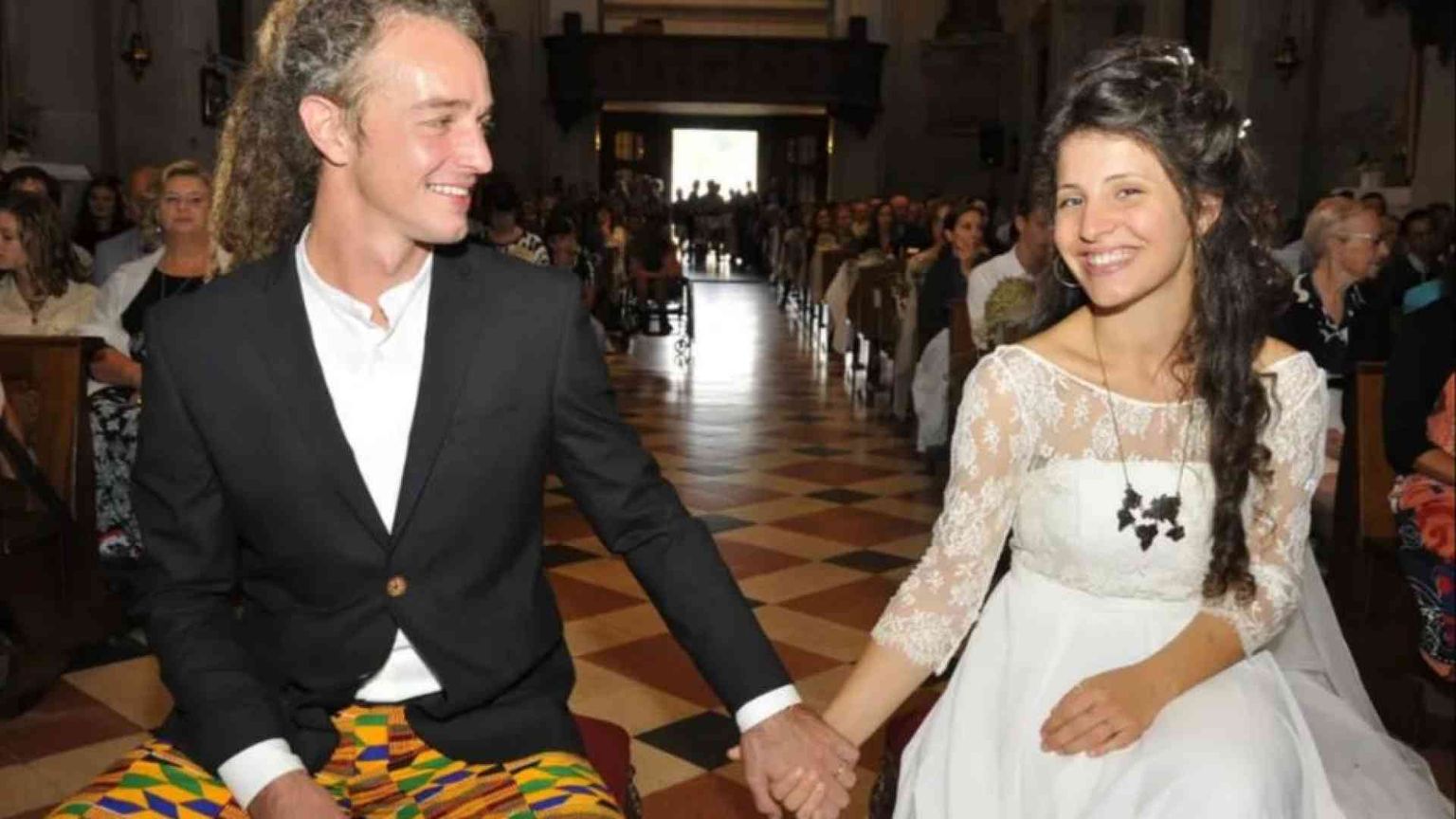 «Che gioia in famiglia essere ventiquattro». L'avventura di chiamarsi CasaMondo