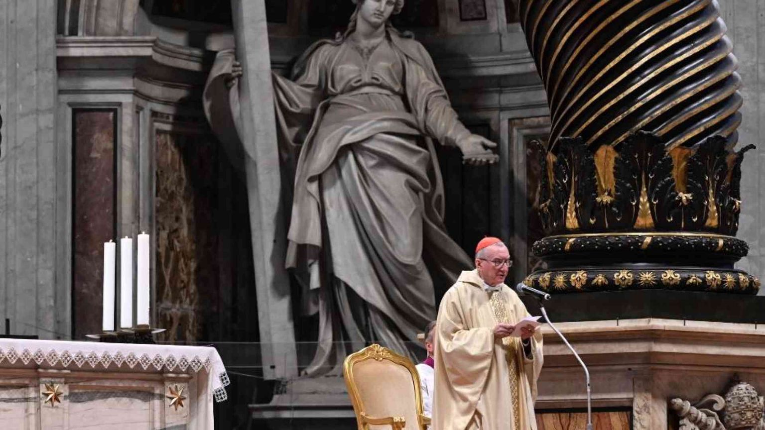 Parolin: servitore instancabile della pace