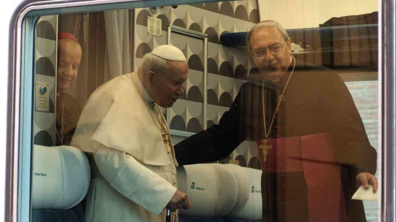 Gli ultimi minuti accanto a Wojtyla. Sandri: «Così annunciai la sua morte»